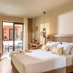 Pyria فندق خيرسونِسوس