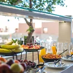 Pyria فندق خيرسونِسوس