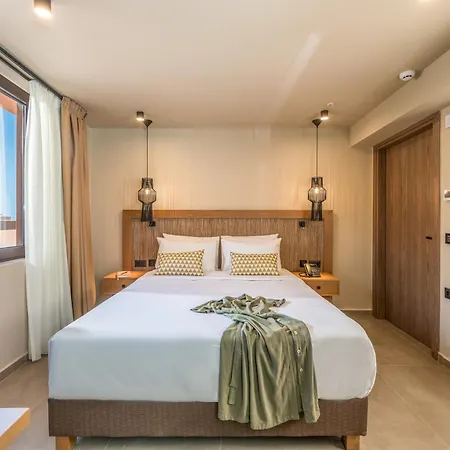 Ξενοδοχείο Pyria 4*