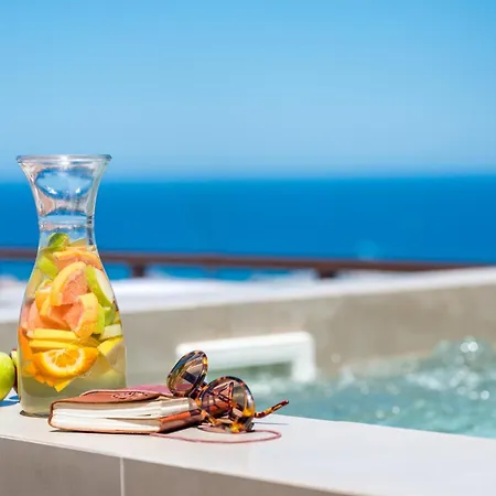 Hotel Pyriá 4*