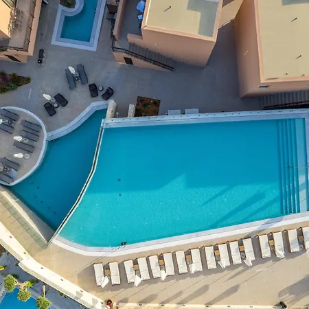 Pyriá Hotel
