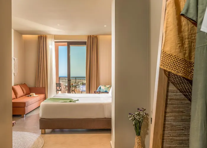 Pyria 4* Χερσόνησος